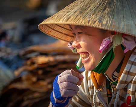 Hậu Giang: Bất ngờ khi bật đèn đi chợ &quot;chồm hổm&quot; độc đáo ở miền Tây sông nước - Ảnh 9.