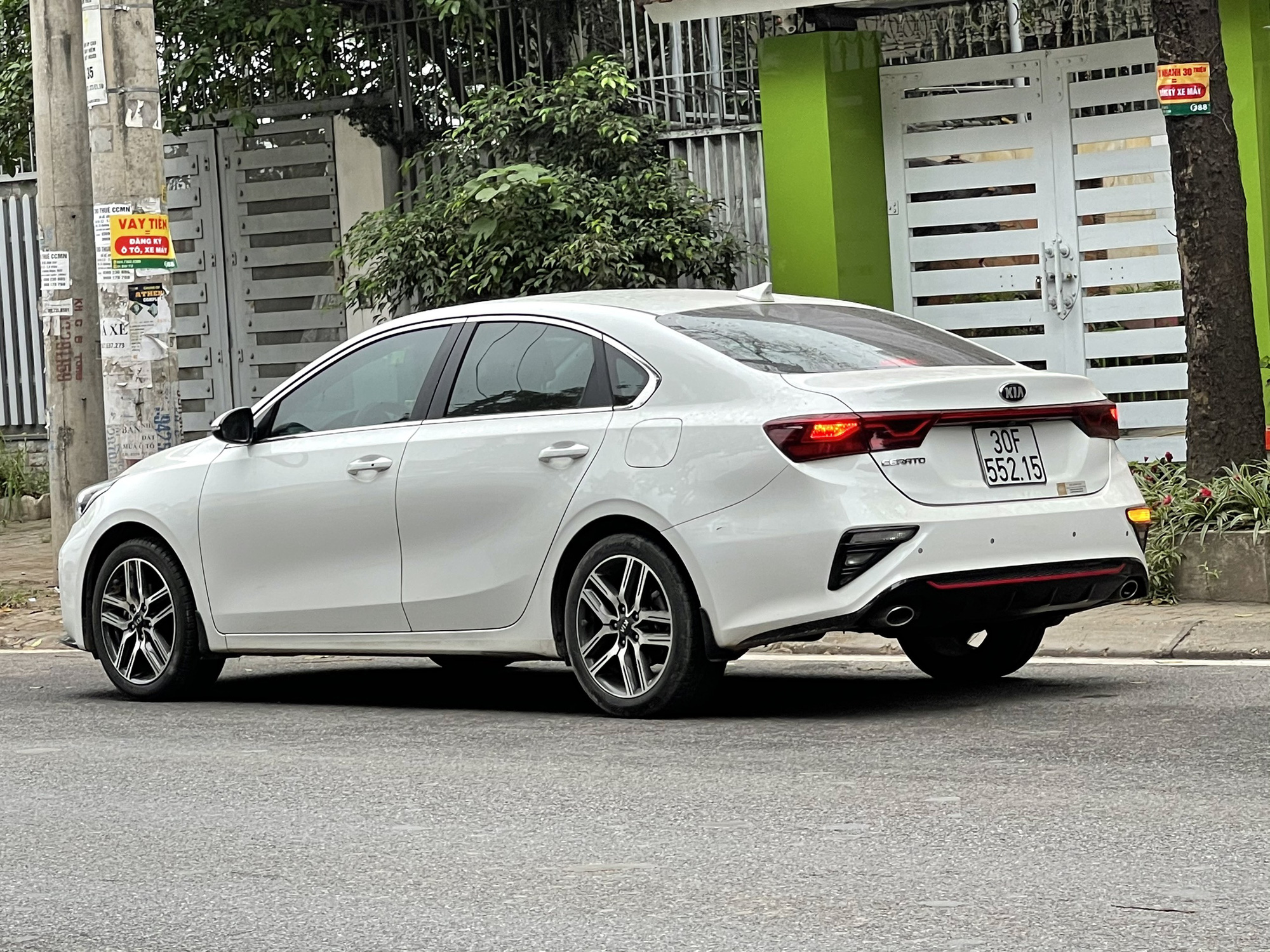 &quot;Cày&quot; Kia Cerato 6,8 vạn sau 2 năm, chủ xe đánh giá khó tin - Ảnh 1.