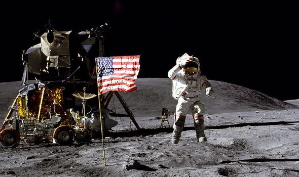 Huyền thoại Apollo 11, Michael Collins tuyên bố không muốn NASA quay trở lại Mặt trăng - Ảnh 4.