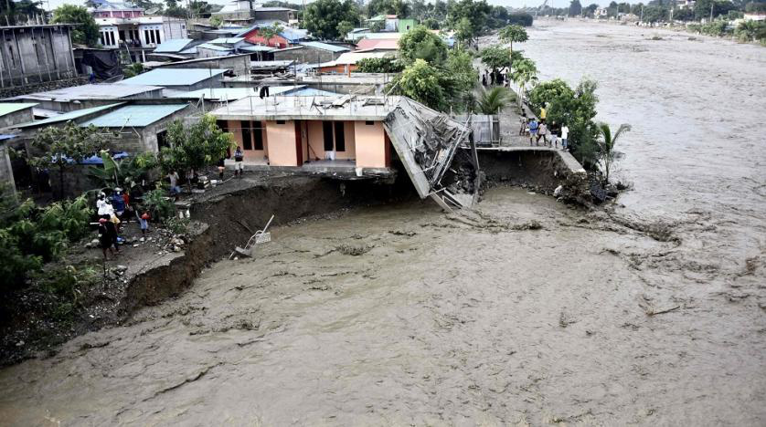 Trận lốc xoáy kinh hoàng khiến ít nhất 76 người thiệt mạng tại Indonesia và Đông Timor - Ảnh 2.