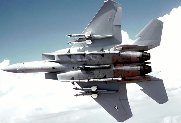 Tiêm kích Su-27 Nga và F-15 Mỹ đối đầu, ai là kẻ chiến thắng? - Ảnh 5.