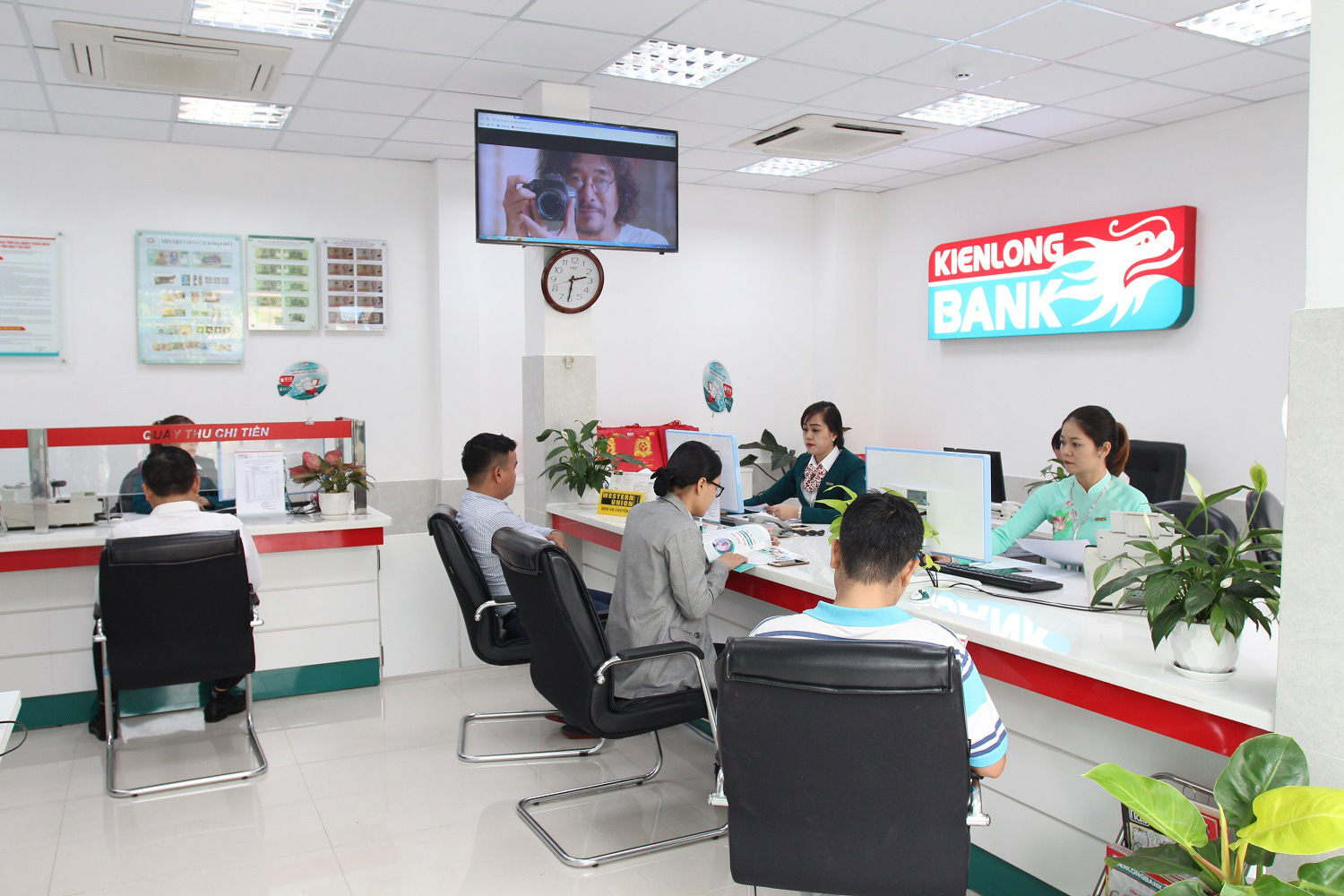 Kienlongbank chuyển địa điểm hoạt động và đổi tên 3 Phòng giao dịch tại Hà Nội - Ảnh 2.