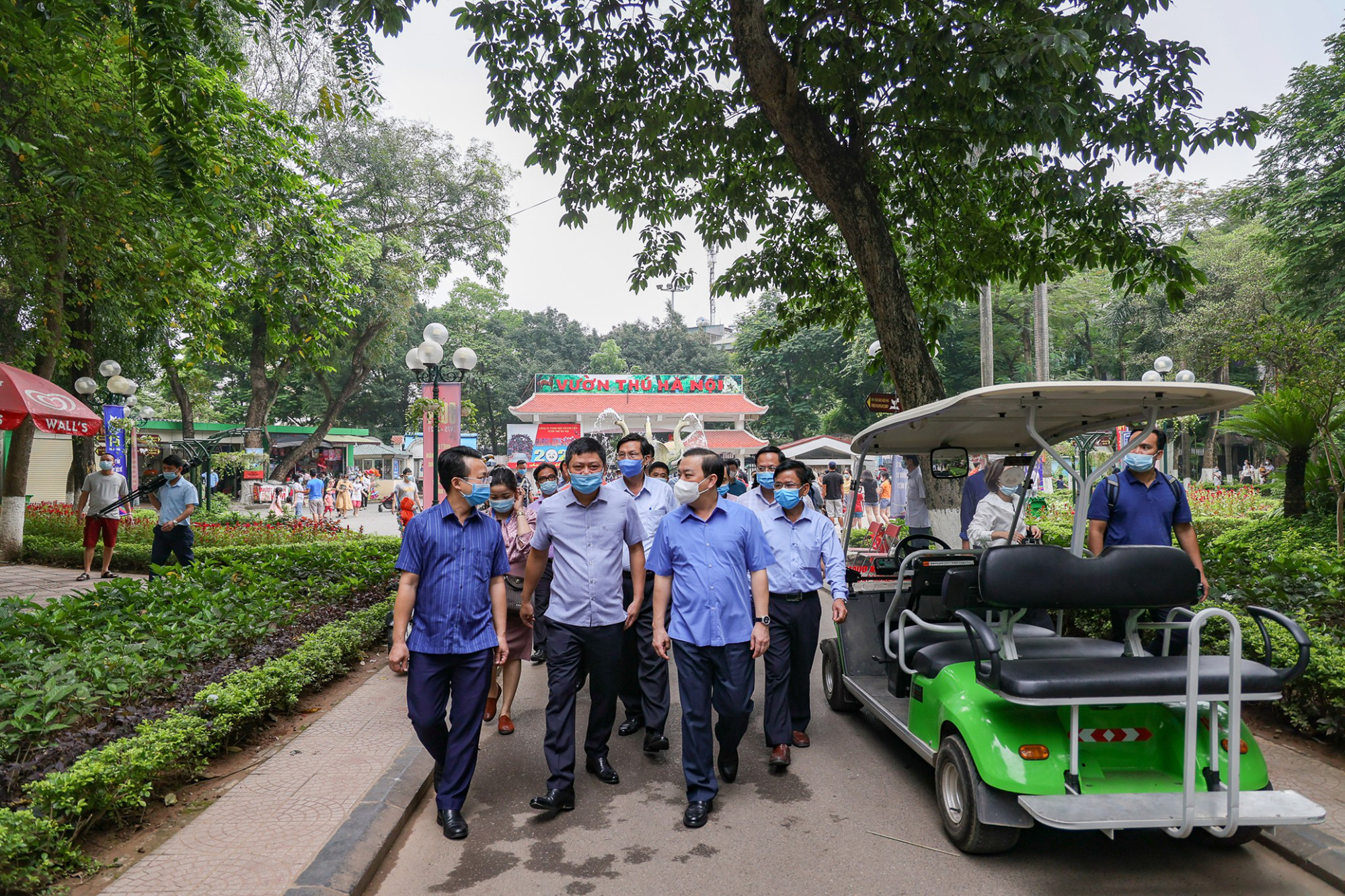 Phó chủ tịch Hà Nội: &quot;Ở trên rất sốt ruột lo lắng, ở dưới người dân vẫn còn thờ ơ là rất nguy hại&quot; - Ảnh 1.