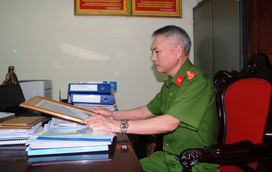 Cuộc đấu trí với nghi phạm bắn chết 2 người ở Nghệ An qua lời kể của đại tá công an - Ảnh 1.