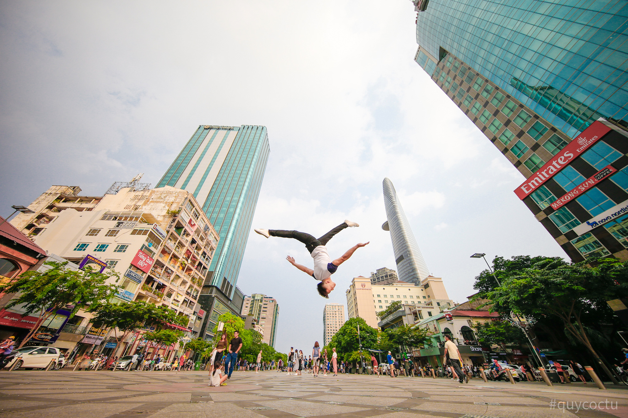 Dạo quanh TP Hồ Chí Minh cùng bloger du lịch nổi tiếng - Ảnh 3.