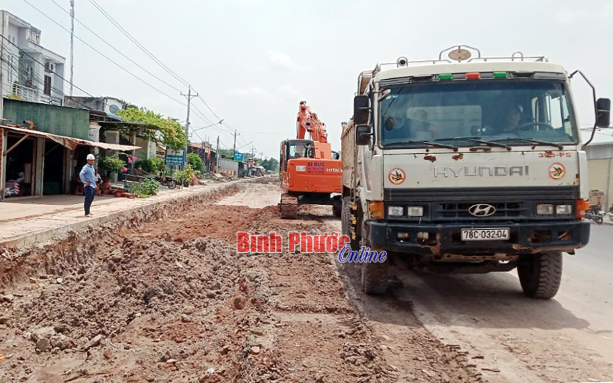 Bình Phước: Không phải &quot;sốt&quot; đất, nhưng vì sao ở đây dân nói &quot;mở đường tới đâu, dân giàu tới đó&quot;? - Ảnh 1.