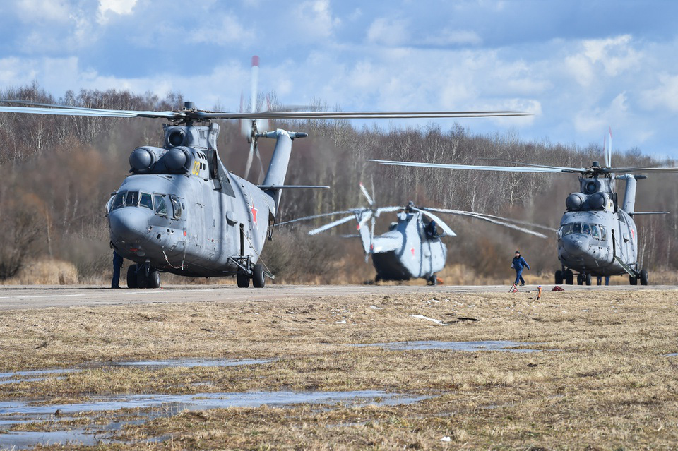 Dàn trực thăng tối tân của Nga chuẩn bị cho duyệt binh 9/5 - Ảnh 10.