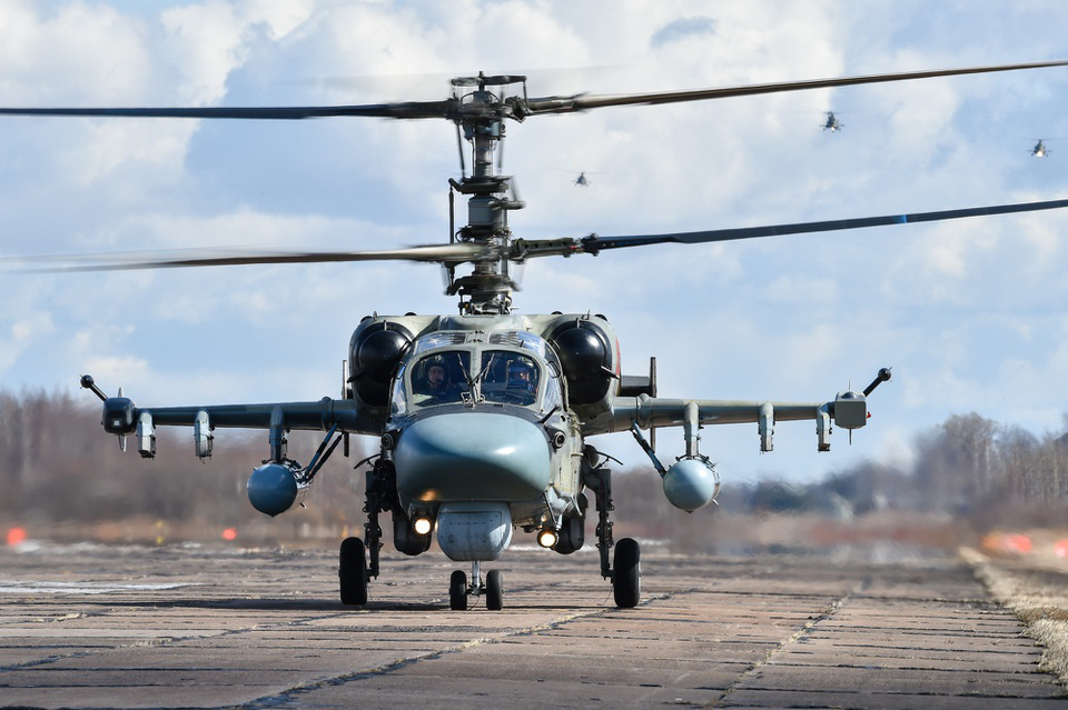 Dàn trực thăng tối tân của Nga chuẩn bị cho duyệt binh 9/5 - Ảnh 4.