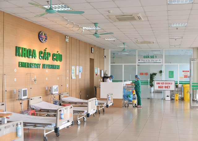 Phong toả Bệnh viện Bệnh Nhiệt đới Trung ương cơ sở 2 - Ảnh 1.