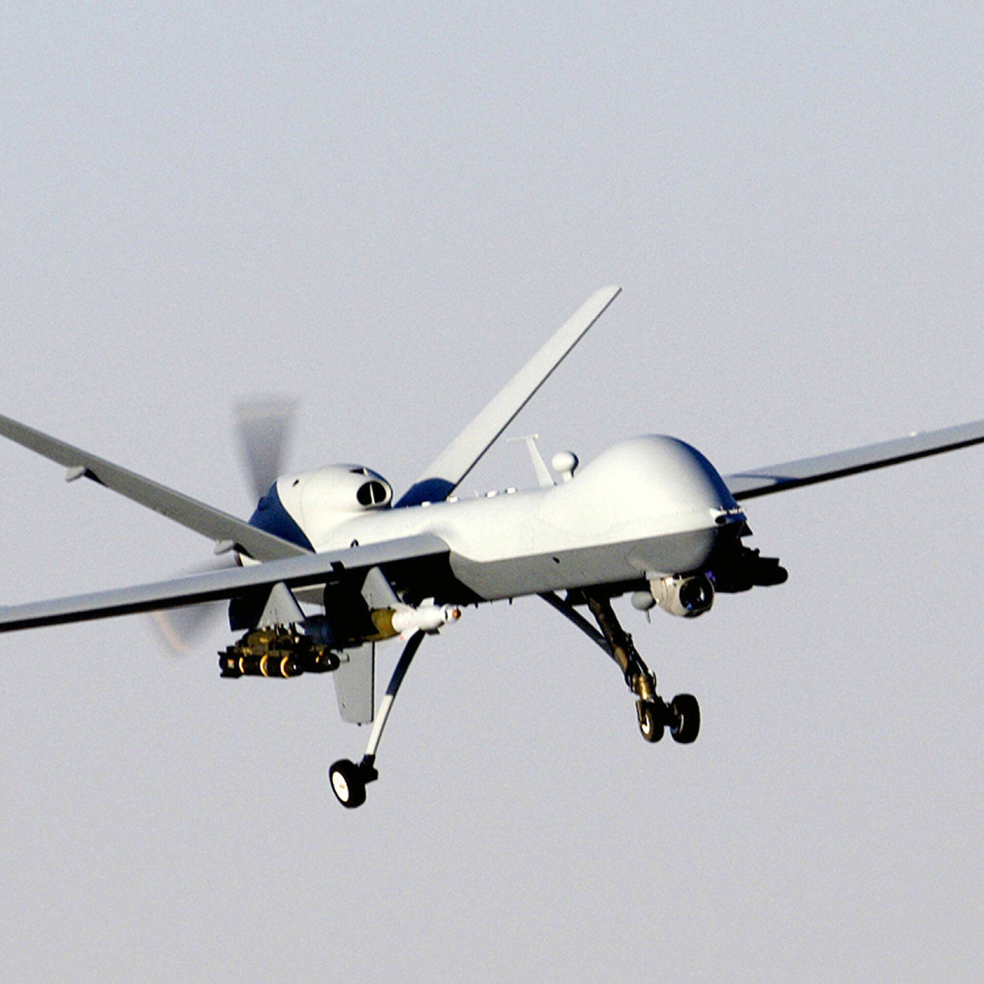 Máy bay không người lái của Mỹ ám sát thủ lĩnh cấp cao của Al-Qaeda ở Syria - Ảnh 1.