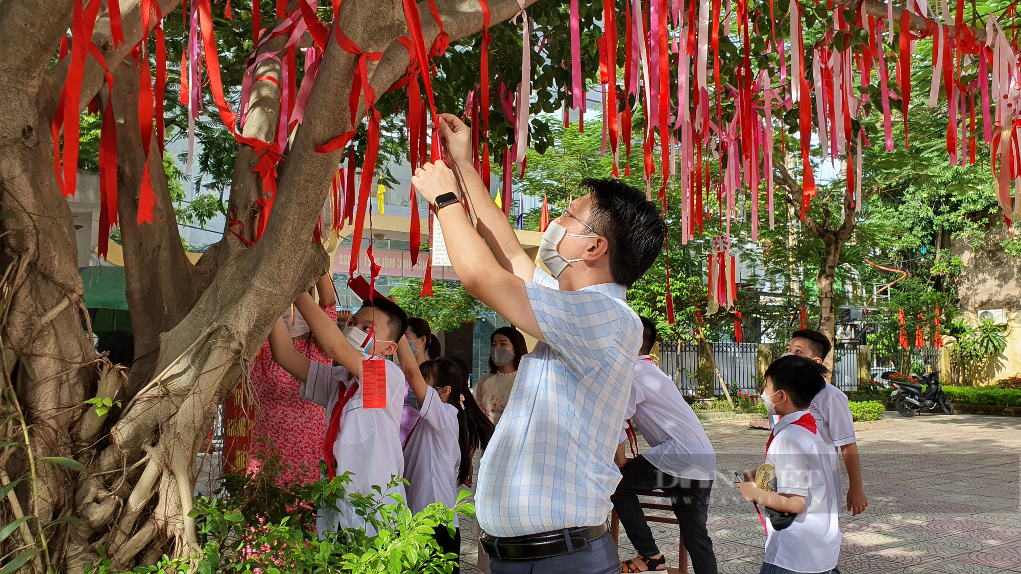 Độc đáo "cây điều ước" mang những thông điệp ý nghĩa của học sinh một trường THCS ở Thanh Hóa - Ảnh 4.