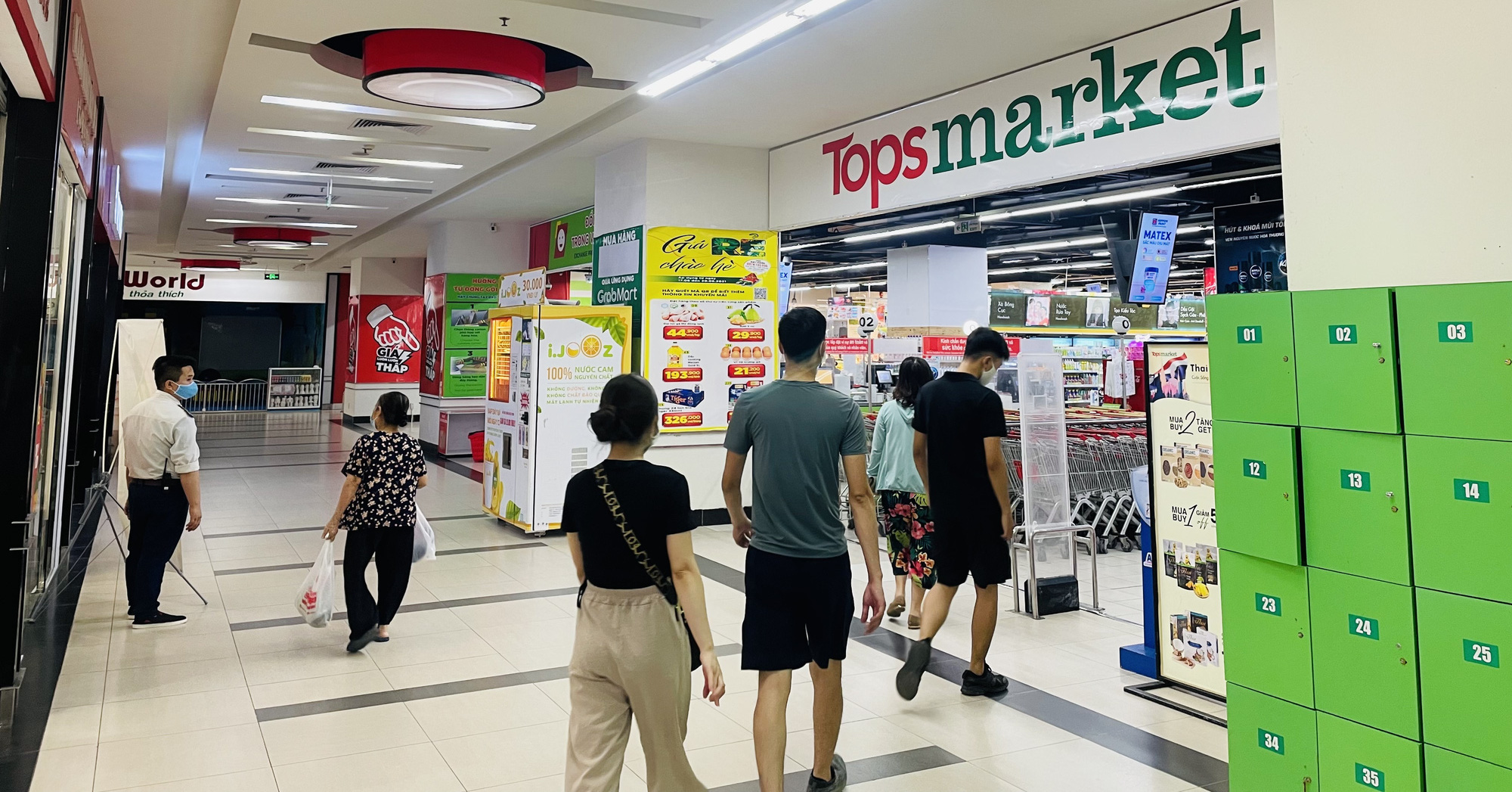 Hà Nội: Loạt siêu thị Big C đổi tên thành Tops Market