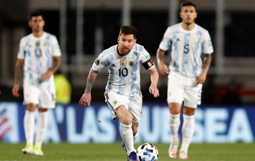 Vòng loại World Cup 2022: Messi tỏa sáng, Argentina bứt phá mạnh mẽ - Ảnh 2.