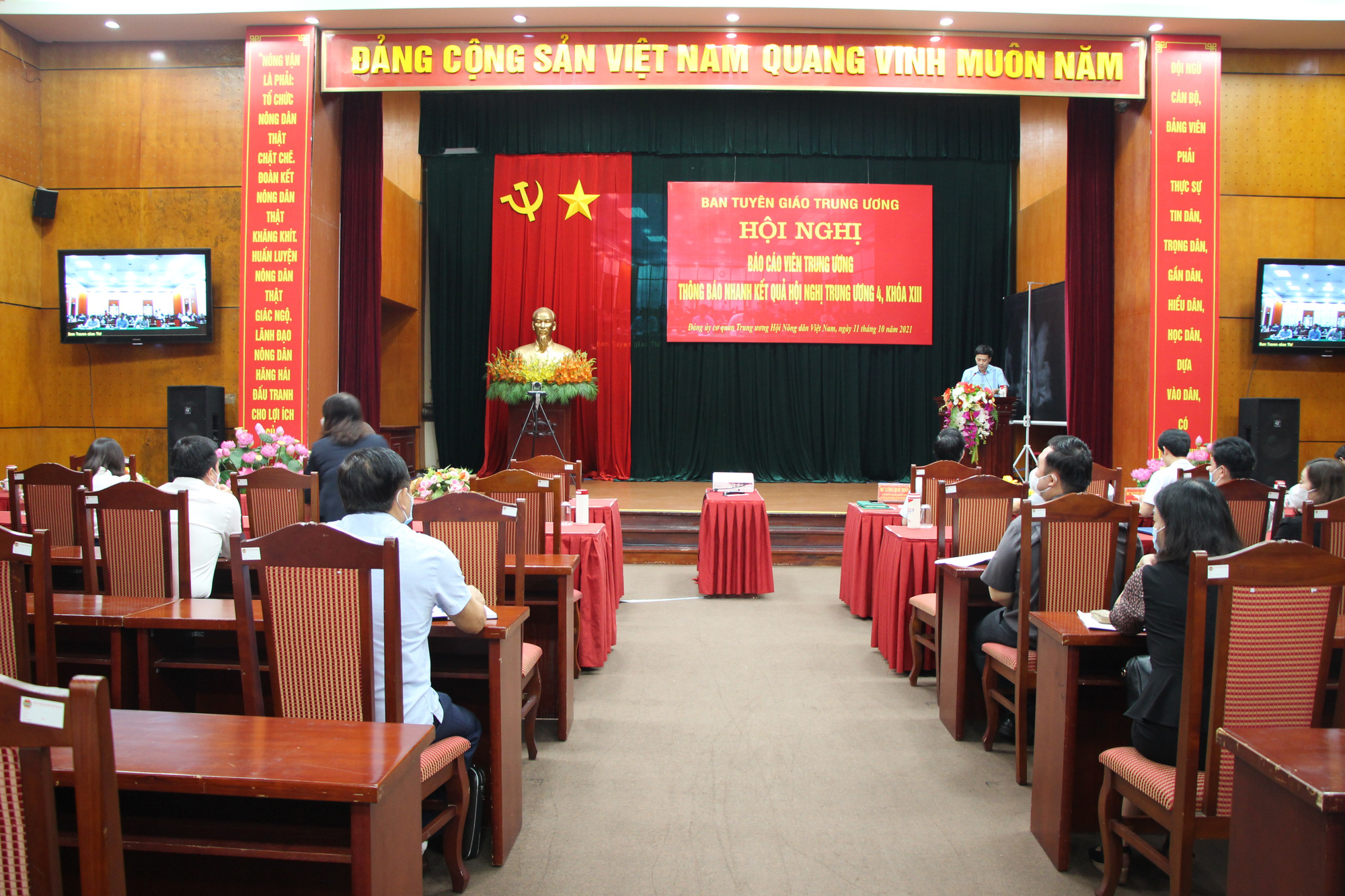 Hội nghị thông báo nhanh kết quả Hội nghị lần thứ 4 Ban Chấp hành Trung ương Đảng khoá XIII - Ảnh 2.