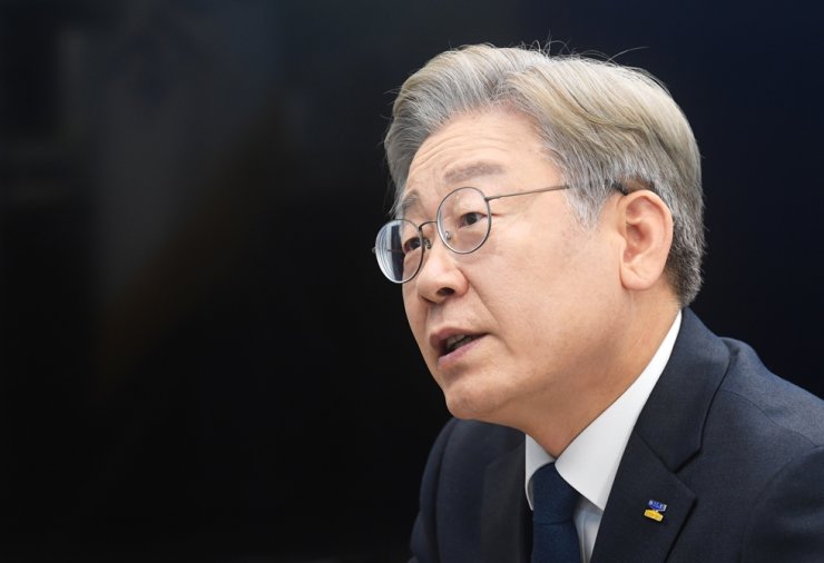 Lee Jae-myung – Chính trị gia nói thẳng - Ảnh 10.