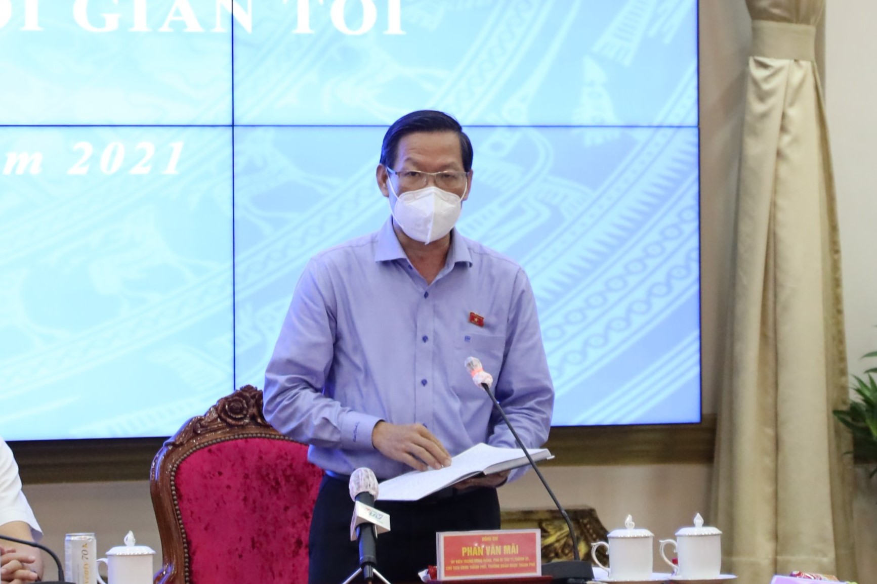 Chủ tịch TP.HCM Phan Văn Mãi: Y tế là trụ cột quan trọng nhất trong phòng chống dịch - Ảnh 1.