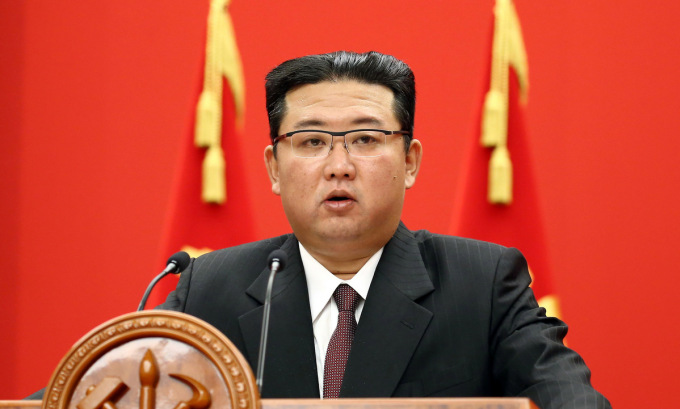 Kim Jong-un kêu gọi quan chức Triều Tiên vượt qua 'tình huống nghiệt ngã' - Ảnh 1.