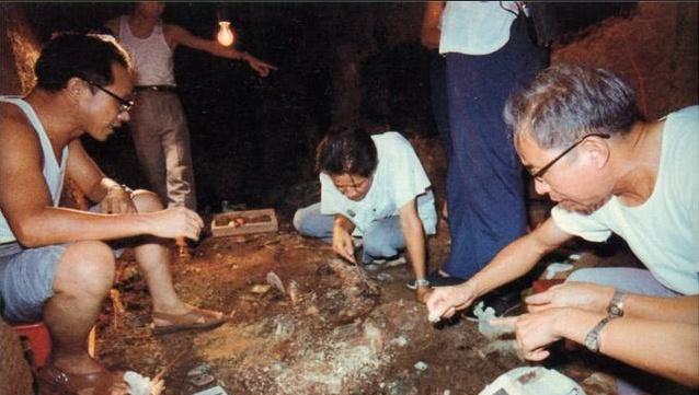 Khai quật mộ cổ sâu 17 mét, chuyên gia lên tiếng: &quot;Xây bảo tàng ngay tại chỗ!&quot; - Ảnh 1.