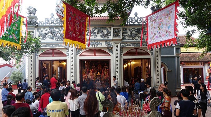 4 ngôi chùa cầu duyên nổi tiếng nhất Hà Nội, &quot;khi đi lẻ bóng, khi về có đôi&quot; - Ảnh 2.