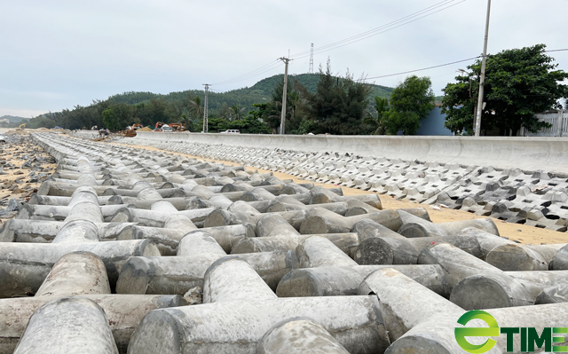 Quảng Ngãi: Hàng trăm hộ dân Sa Huỳnh không còn lo bị sóng cuốn nhà ra biển  - Ảnh 10.