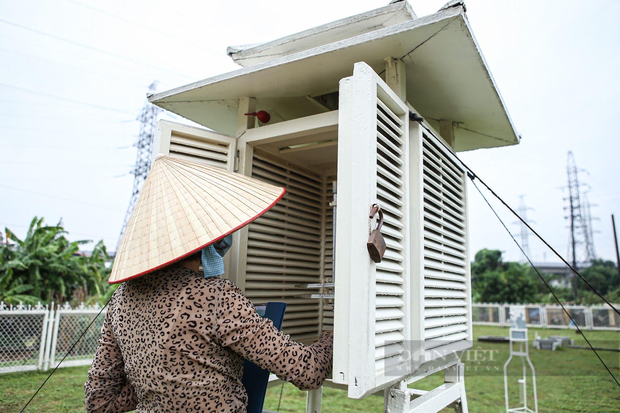 Chuyện những người &quot;bắt bệnh ông trời&quot;: &quot;Một sơ suất nhỏ cũng không được phép&quot; - Ảnh 2.