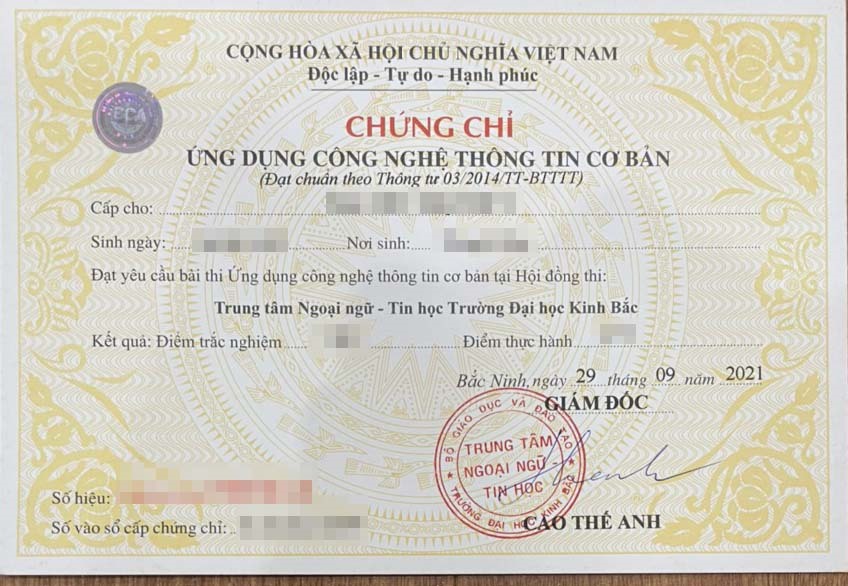 Trường đại học tổ chức cho hàng trăm thí sinh thi chui tại Hà Nội giữa mùa dịch - Ảnh 3.