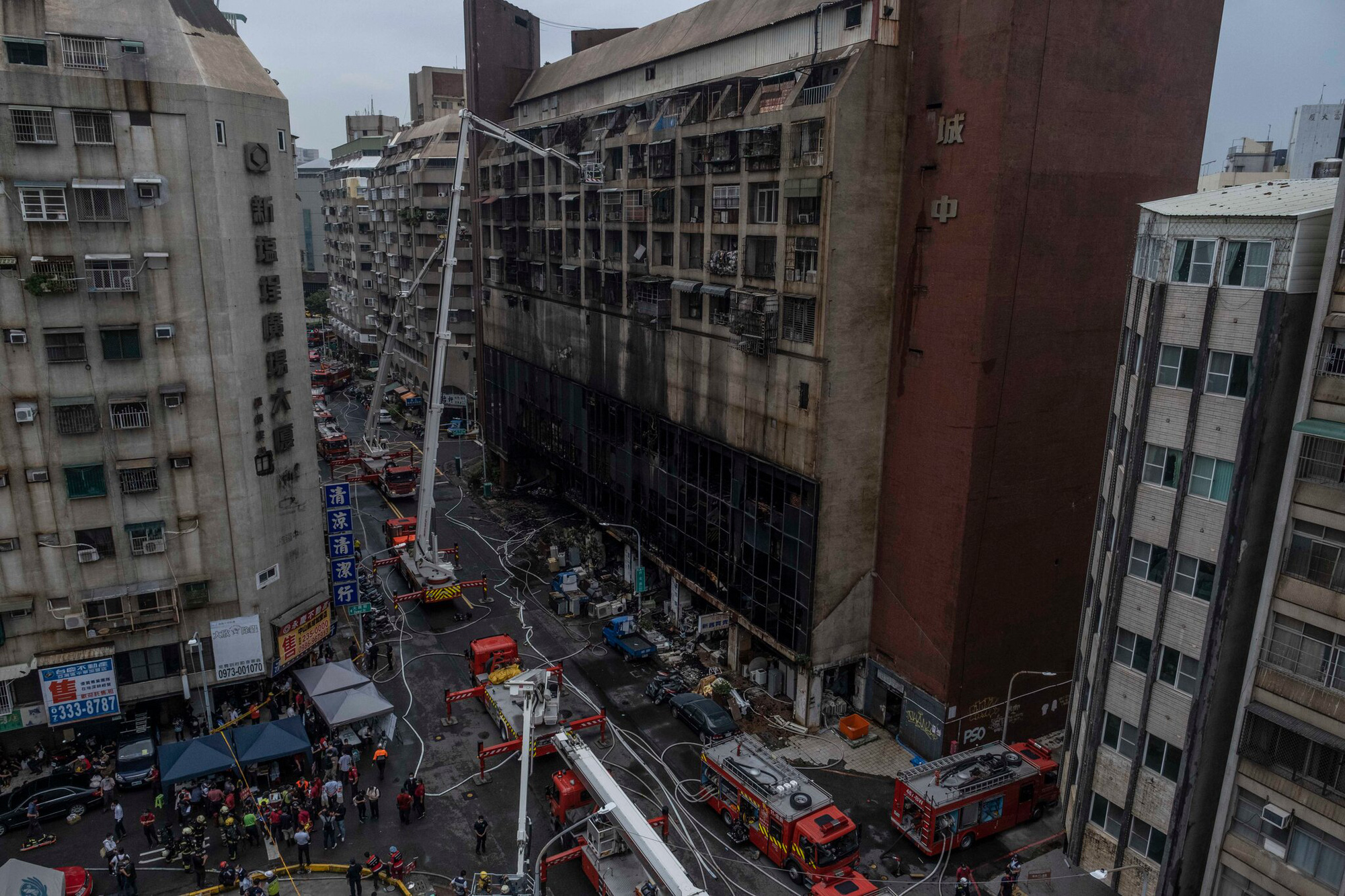 Nhân chứng vụ cháy chung cư Đài Loan: Đó là một biển lửa, họ không đủ thời gian để thoát thân - Ảnh 4.