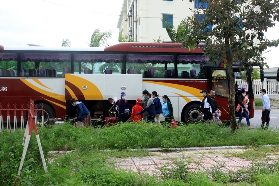 Hồi hương bằng tàu hỏa, nửa nghìn công dân Thái Bình đã được đưa đi cách ly - Ảnh 5.