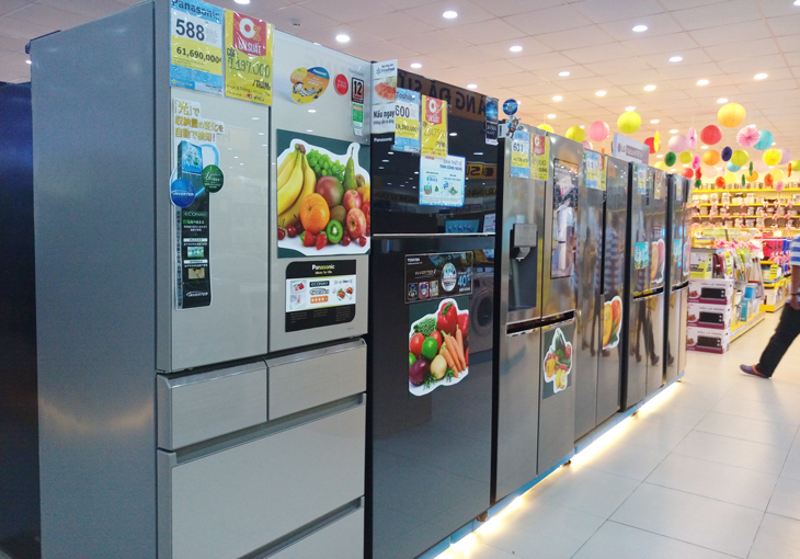 Hàng loạt tủ lạnh giảm giá "khủng", nhiều mẫu cỡ lớn rẻ khó tin - Ảnh 2.