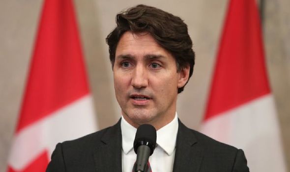 8.000 người không có nước sạch để dùng, Thủ tướng Canada khiến dư luận bất bình - Ảnh 3.