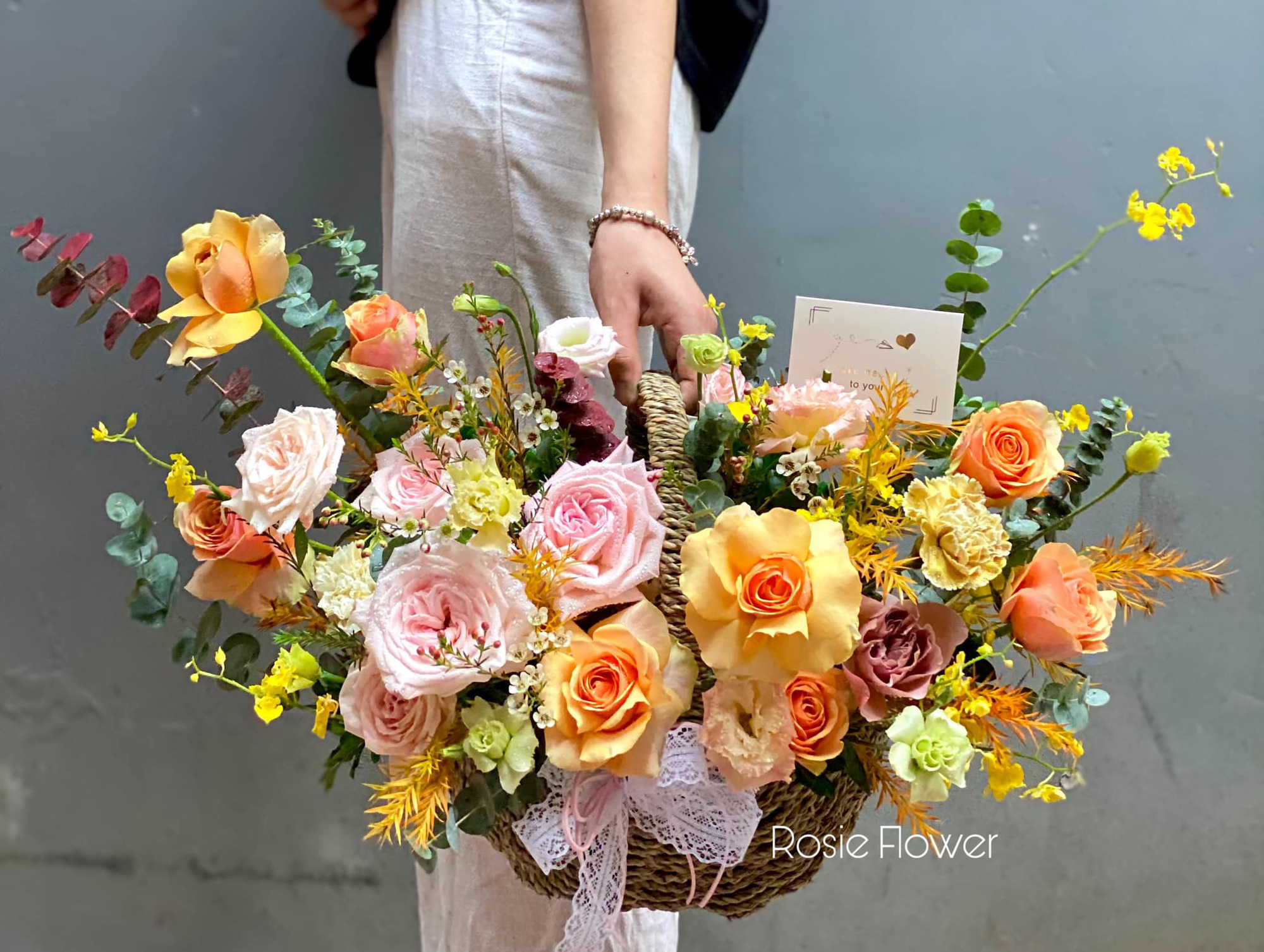Các mẫu hoa tươi đẹp nhất cho ngày 20/10 đốn tim phụ nữ – Công ty hoa tươi