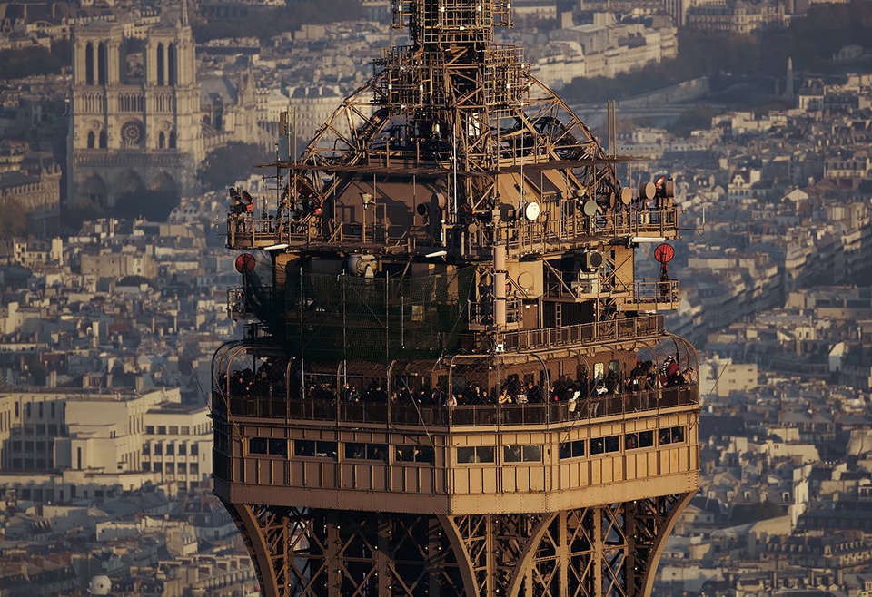 Ít người biết trên đỉnh tháp Eiffel có một căn hộ bí mật như thế này? - Ảnh 5.