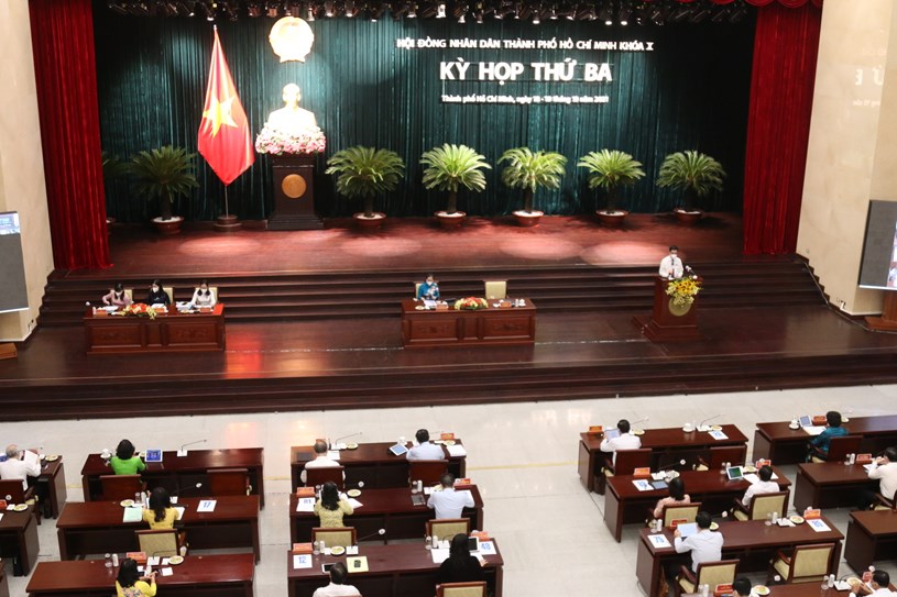 Chủ tịch TP.HCM Phan Văn Mãi: Phải cấp thiết cải tạo nhà trọ cho công nhân - Ảnh 1.