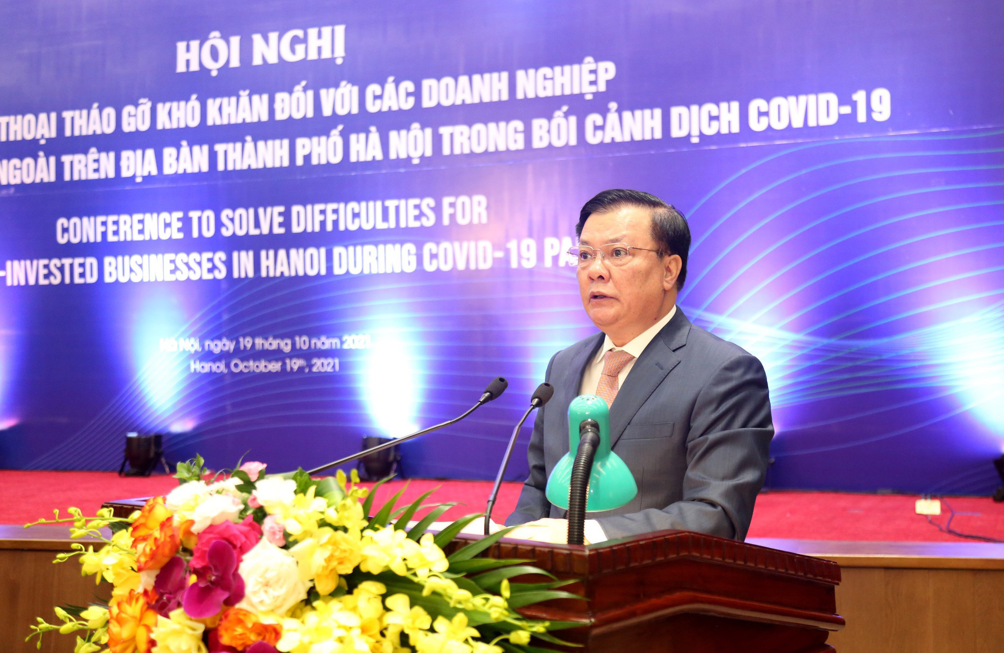 Lãnh đạo Hà Nội đối thoại, gỡ khó cho doanh nghiệp FDI - Ảnh 1.