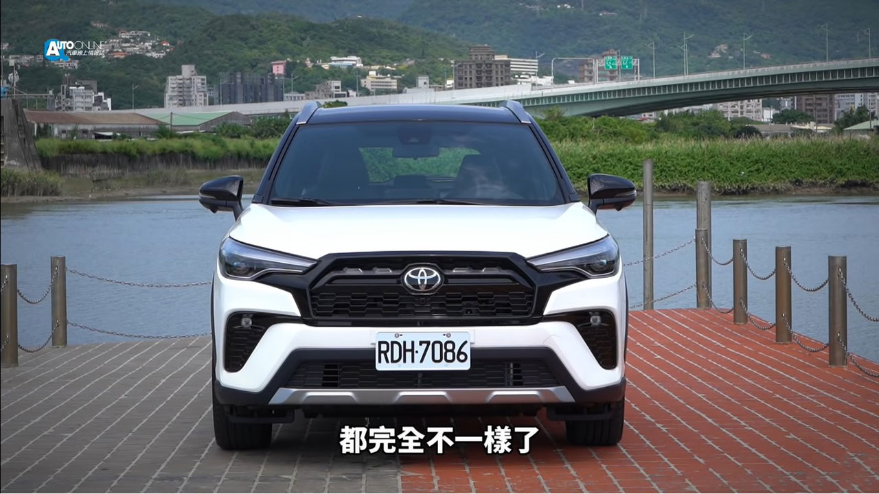 Toyota Corolla Cross V 2023 thông số giá lăn bánh khuyến mãi 032023   Giaxehoivn