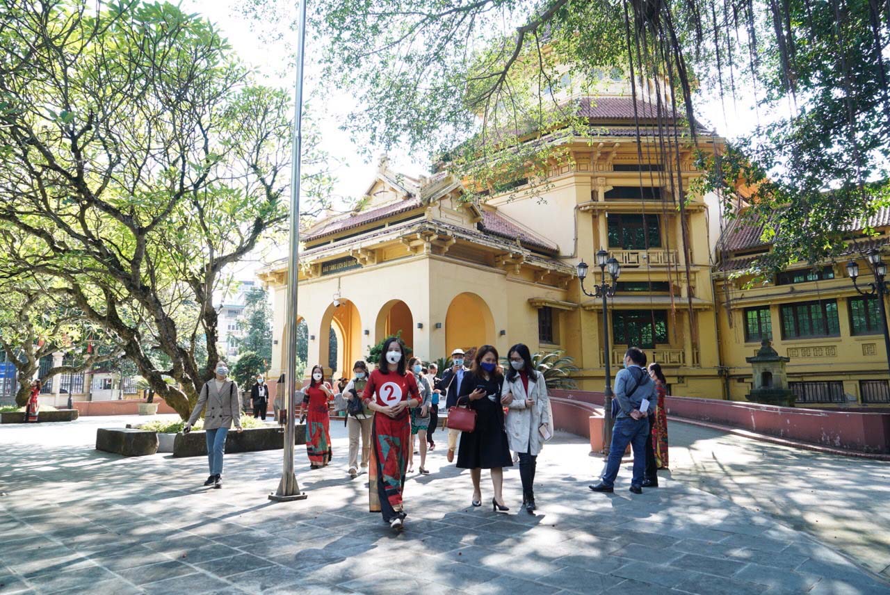 Hà Nội mở cửa Bảo tàng lịch sử quốc gia, tổ chức tour kiến trúc Pháp - Ảnh 1.