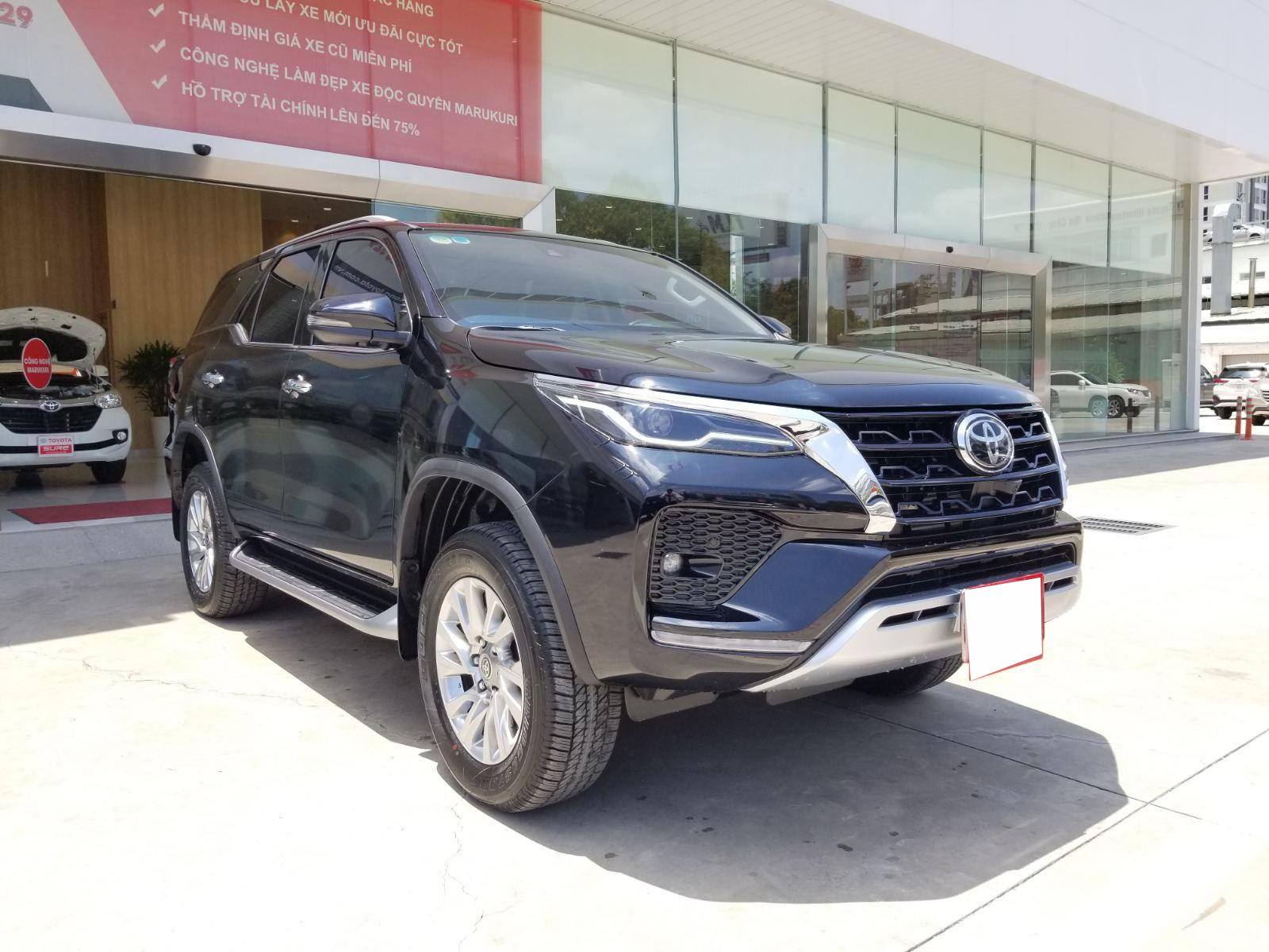 Khó hiểu Toyota Fortuner chạy 35km đã rao bán giá ngỡ ngàng - Ảnh 1.