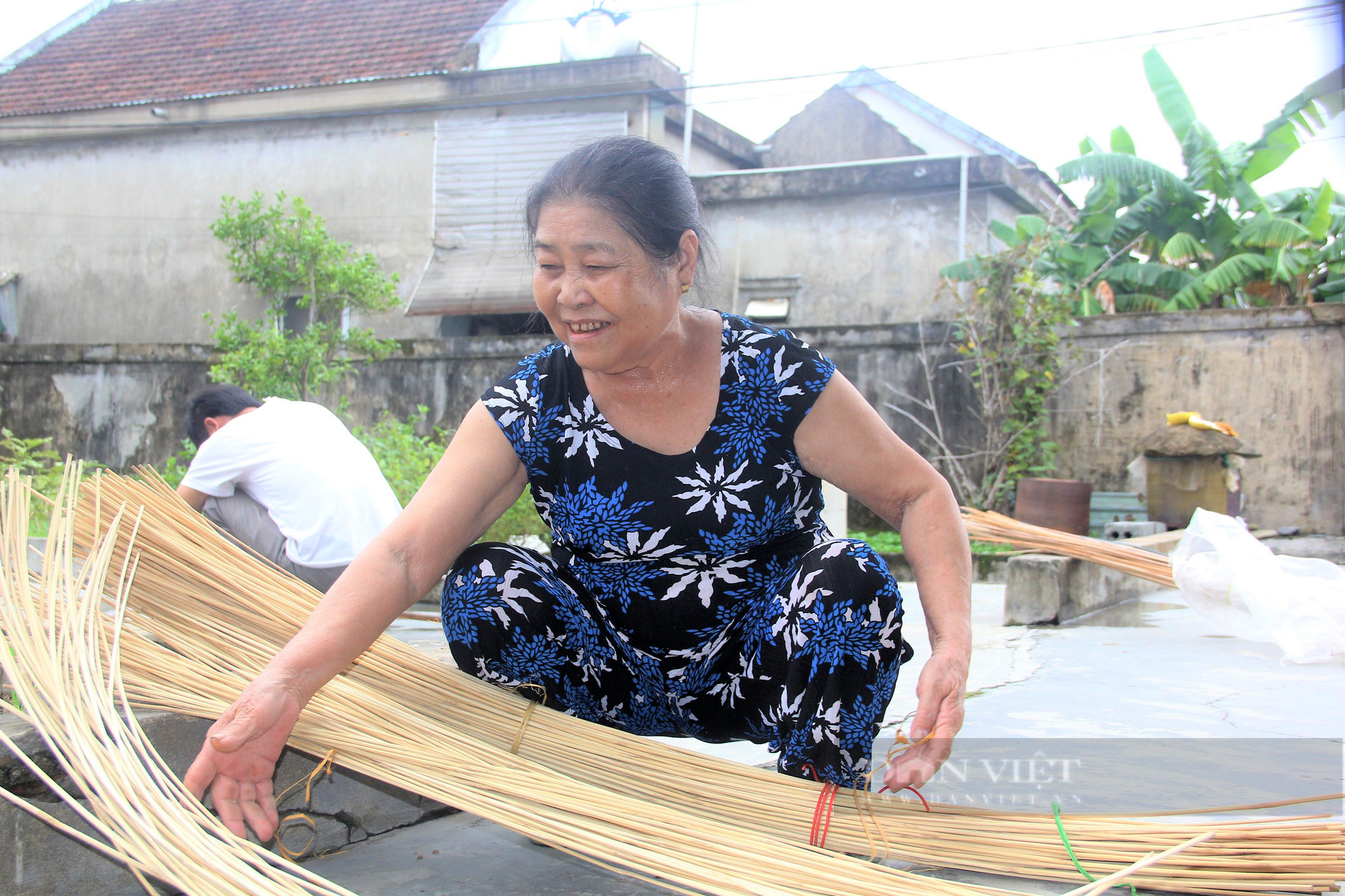 Hà Tĩnh: Làng nghề nón lá Đan Du gần một thế kỷ, nơi giữ hồn quê đất Việt - Ảnh 5.