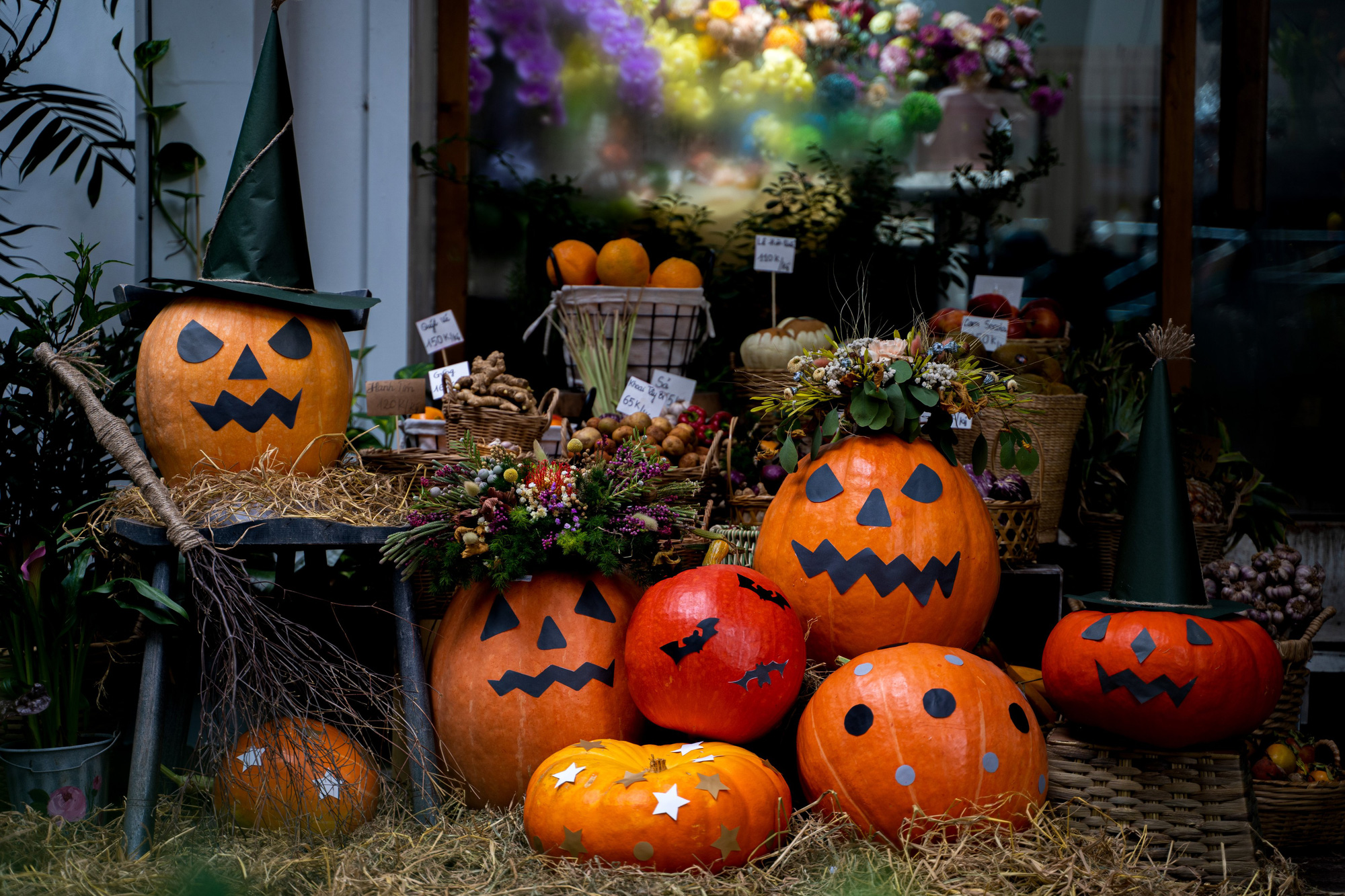 Vài triệu đồng một trái bí ngô khổng lồ chơi Halloween, vừa đăng bán đã cháy hàng - Ảnh 1.