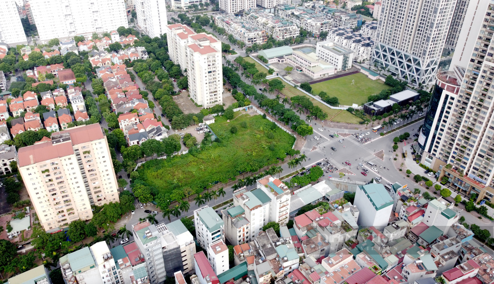 Cận cảnh ô đất được Hà Nội điều chỉnh chức năng từ công cộng sang chung cư, nhà liền kề - Ảnh 1.