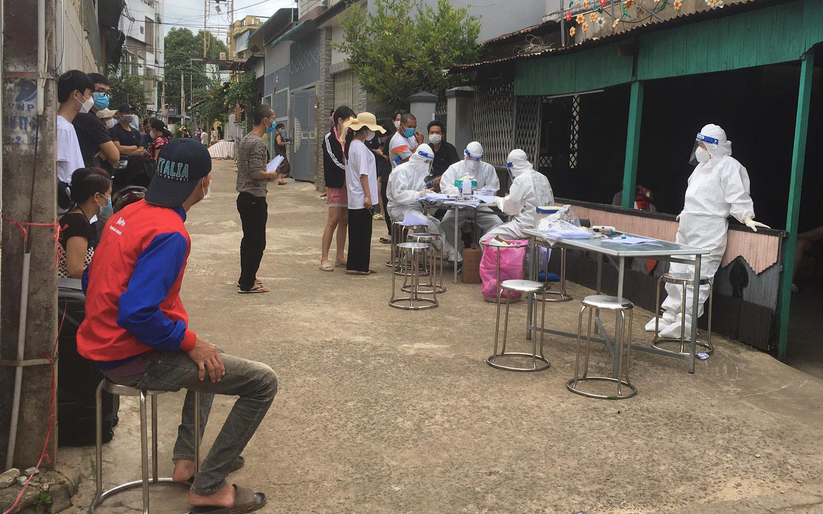 Đắk Lắk: Thêm 2 nhân viên y tế, gần 50 ca mắc Covid-19 ngoài cộng đồng