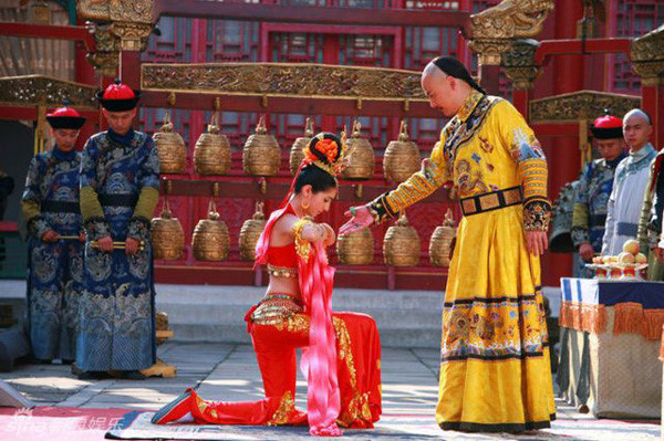 Thú ăn chơi sa đọa bậc nhất lịch sử Trung Quốc của vua Càn Long - Ảnh 1.