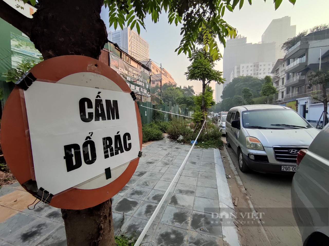 Hà  Nội: Xuất hiện &quot;con đường rác&quot; ở quận Cầu Giấy - Ảnh 7.