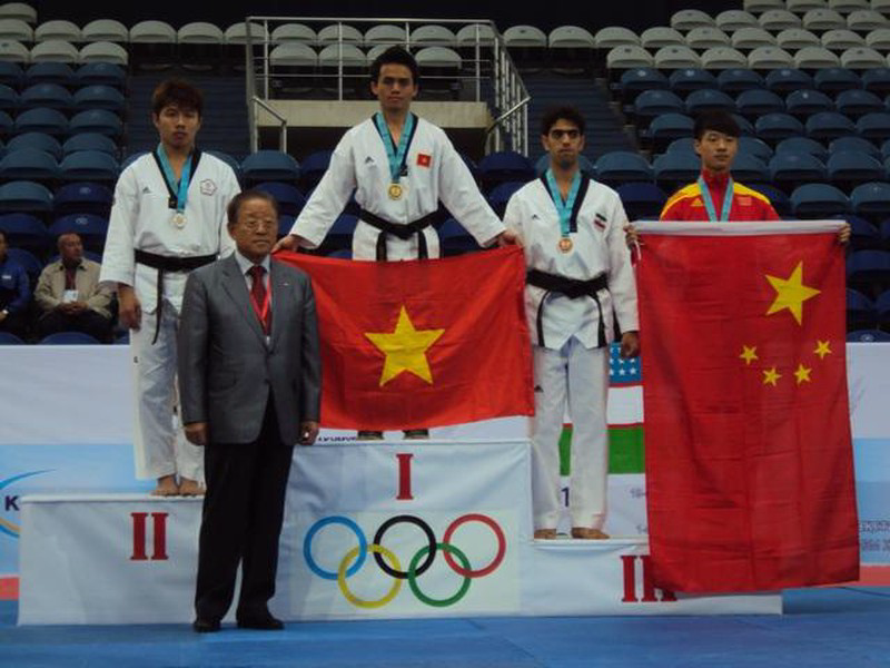 Bất ngờ với nam sinh trường ĐH Sư phạm Hà Nội 2 từng giành hàng chục huy chương Taekwondo   - Ảnh 2.