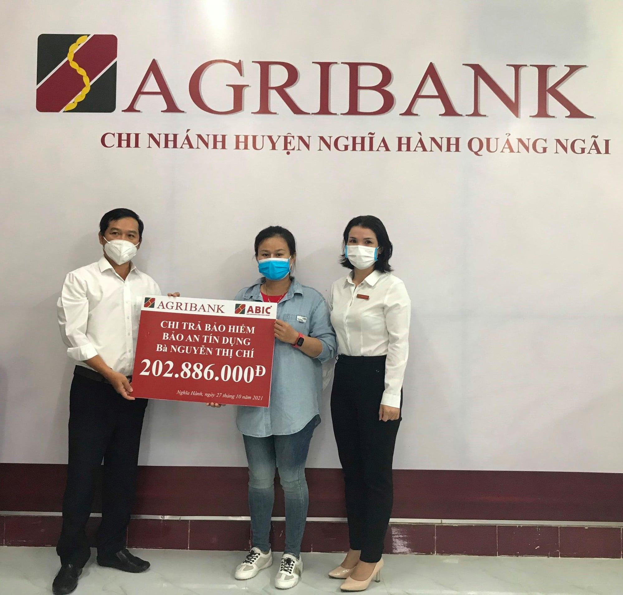 Quảng Ngãi: Bảo hiểm Agribank chi trả hơn 200 triệu đồng bảo hiểm Bảo an tín dụng cho khách hàng  - Ảnh 2.