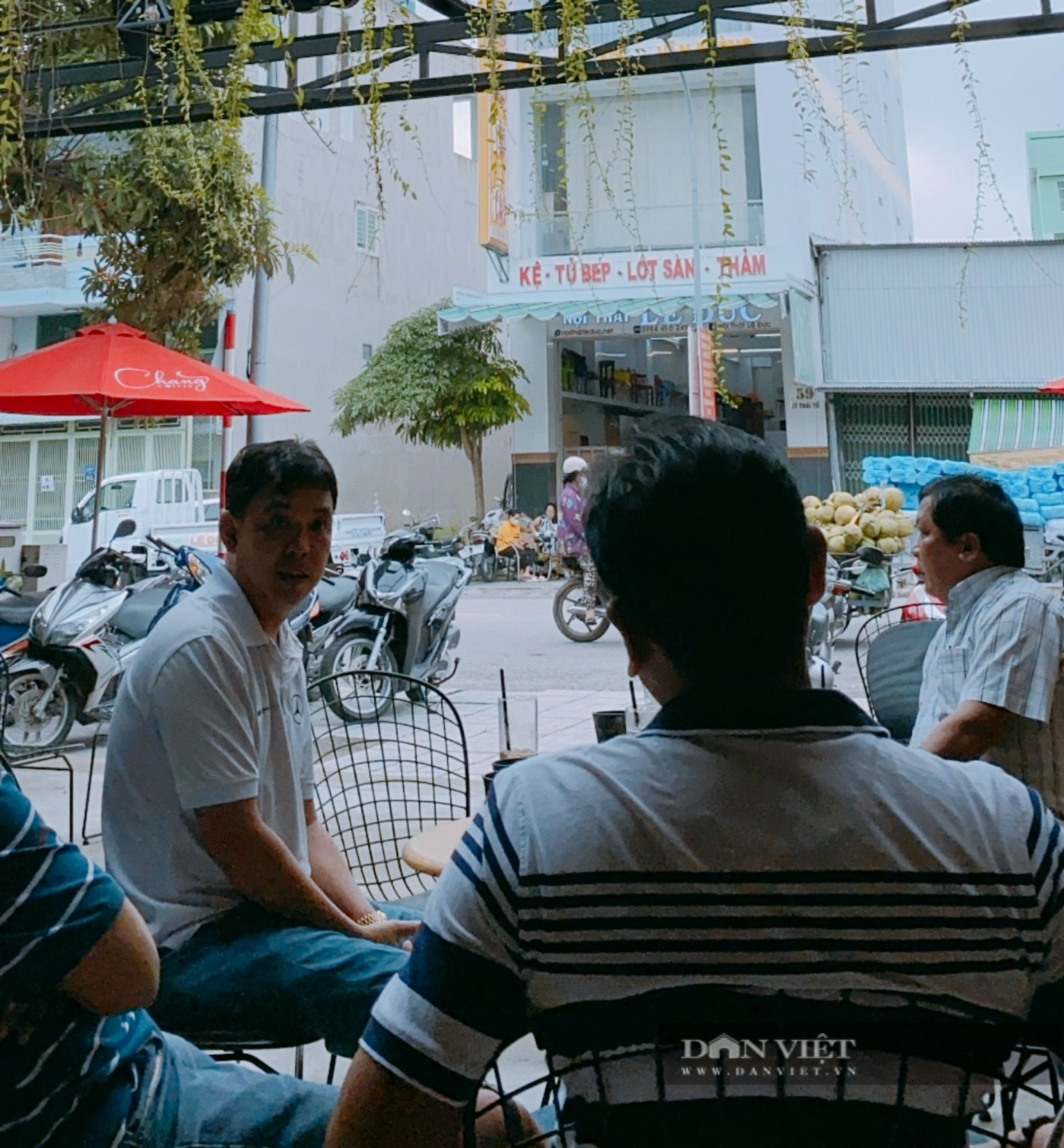 An Giang: Xuất hiện nhiều ổ dịch cộng đồng, hàng quán tại TP Long Xuyên tạm thời chỉ bán mang đi - Ảnh 1.