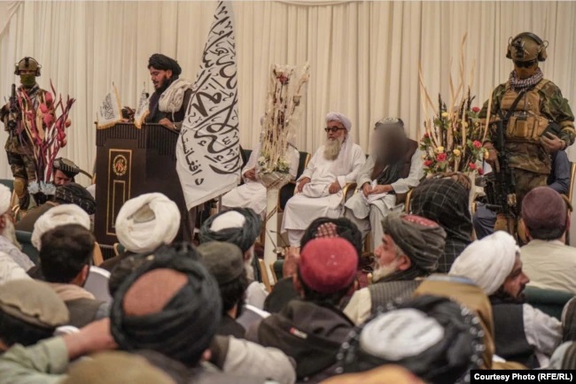 Những bức ảnh bị làm mờ tiết lộ điều Taliban đang cố che giấu thế giới - Ảnh 3.