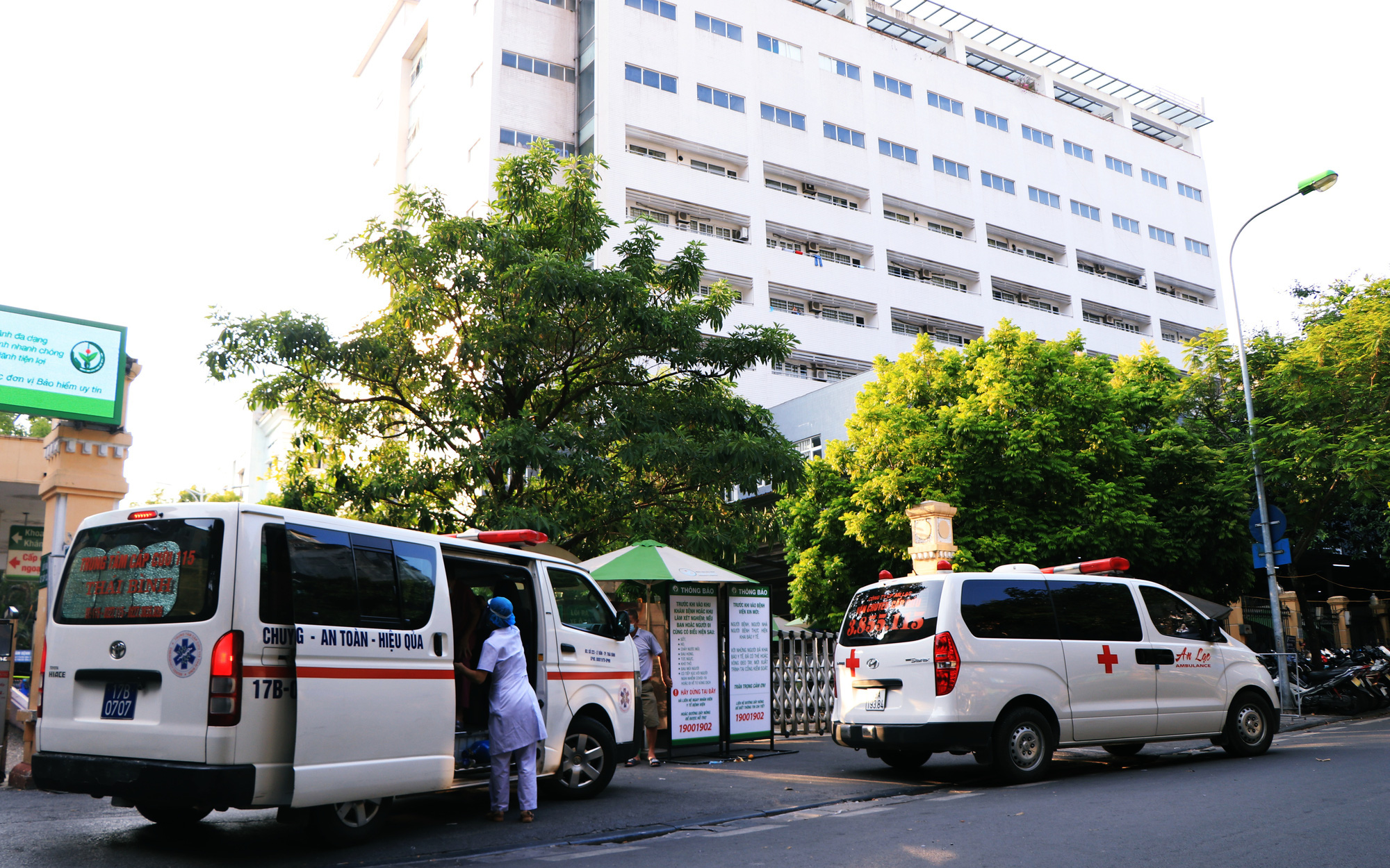 Hà Nội: Xử phạt Bệnh viện Việt Đức vì chậm báo cáo để lây lan dịch Covid-19