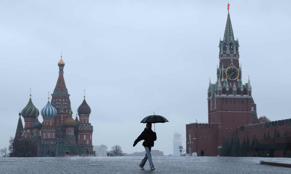Ảnh: Thủ đô nước Nga trải qua cuộc phong tỏa nghiêm ngặt nhất trong hơn một năm qua - Ảnh 2.