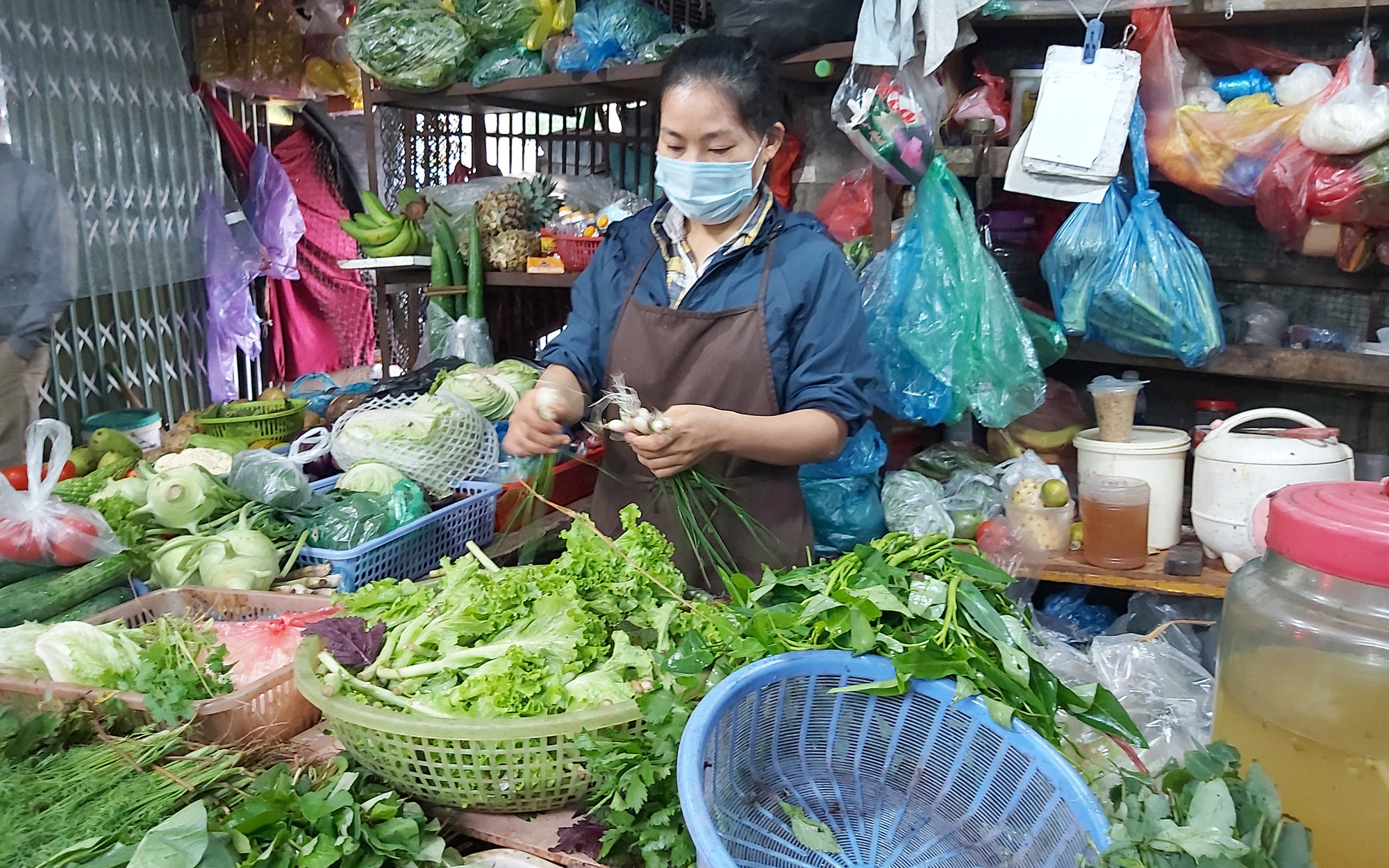 Hà Nội: Giá rau xanh tăng chóng mặt, có loại lên đến 170.000 đồng/kg, đắt hơn cả thịt lợn